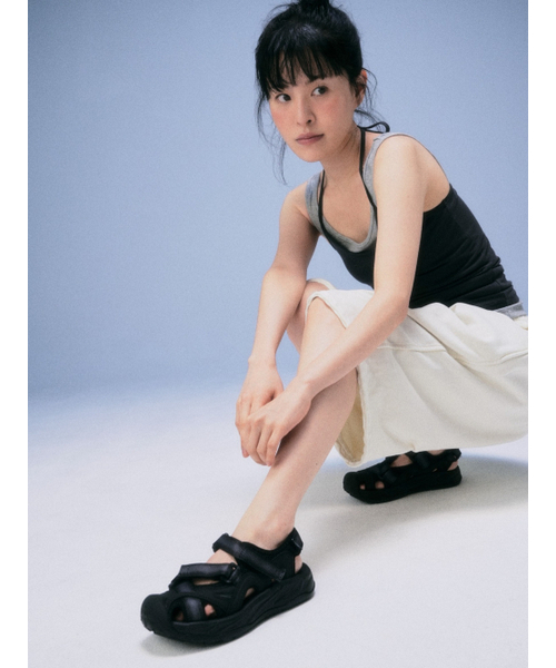 HUMTTO(ハムト)の「女性ハイキングサンダル メイ HGC(サンダル・レディース・ブラック/シルバーグレー・23cm/23.5cm/24cm/24.5cm/25cm)」の7枚目の写真