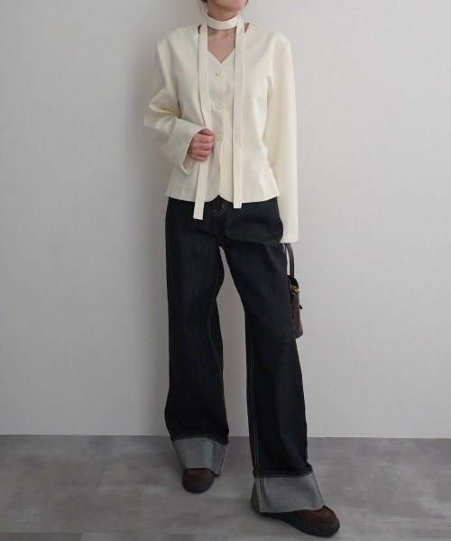 Rashik(ラシク)の「【Rashik】チョーカータイ付きジャケット(ノーカラージャケット・レディース・カーキ/ブラック/ホワイト・FREE)」の5枚目の写真