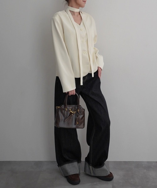 Rashik(ラシク)の「【Rashik】チョーカータイ付きジャケット(ノーカラージャケット・レディース・カーキ/ブラック/ホワイト・FREE)」の7枚目の写真