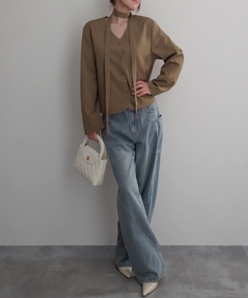 Rashik(ラシク)の「【Rashik】チョーカータイ付きジャケット(ノーカラージャケット・レディース・カーキ/ブラック/ホワイト・FREE)」の9枚目の写真