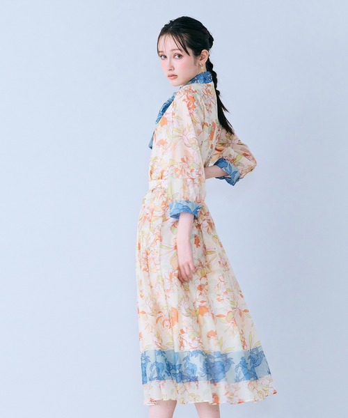 Audie a Muses（オーディアミューズ）の「フラワーパネルプリントブラウス（シャツ/ブラウス・レディース・ベージュ/ブラック・38/40/42）」の17枚目の写真