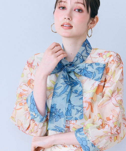 Audie a Muses（オーディアミューズ）の「フラワーパネルプリントブラウス（シャツ/ブラウス・レディース・ベージュ/ブラック・38/40/42）」の20枚目の写真