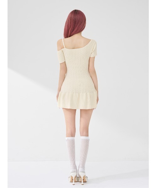 【F-L】IVO ロゴケーブルワンショルニットミニワンピース Darich ロゴケーブルワンショルニットミニワンピース – Darich