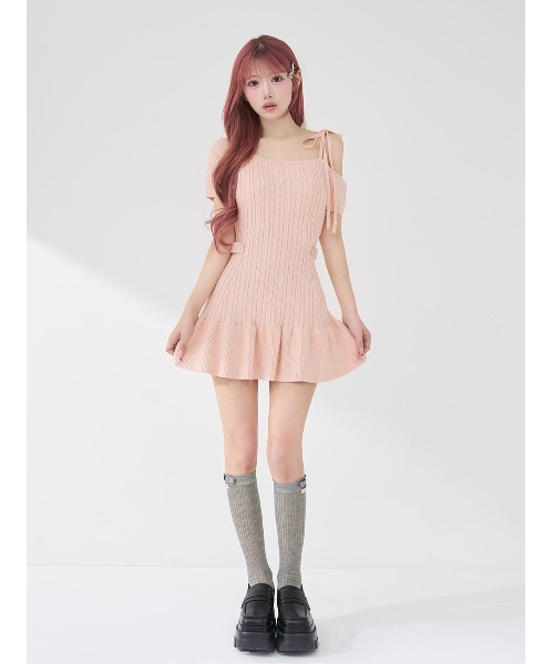 Darich(ダーリッチ)の「ロゴケーブルワンショルニットミニワンピース(ワンピース・レディース・ピンク/サックスブルー/アイボリー・FREE/FL)」の12枚目の写真
