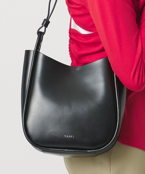 YAHKI(ヤーキ)の「<YAHKI> RND ONE HANDL(ショルダーバッグ・レディース・ブラック・FREE)」の4枚目の写真