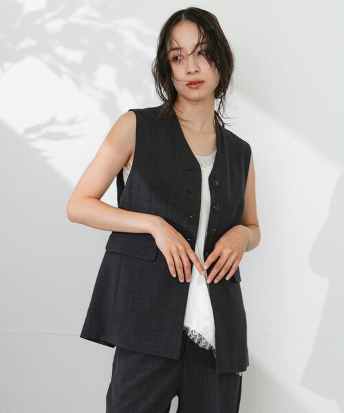 SENSE OF PLACE by URBAN RESEARCH(センスオブプレイスバイアーバンリサーチ)の「『UR TECH DRYLUXE』リネンライクジレ(ベスト・レディース・ライトベージュ/チャコールグレー・ONE)」の15枚目の写真