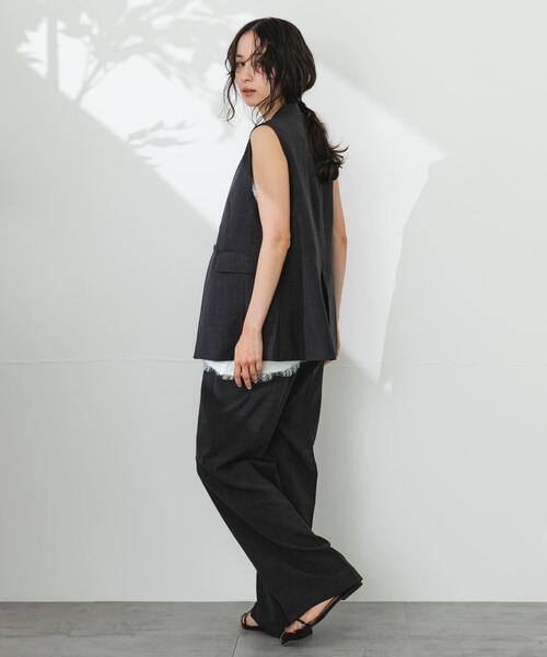 SENSE OF PLACE by URBAN RESEARCH(センスオブプレイスバイアーバンリサーチ)の「『UR TECH DRYLUXE』リネンライクジレ(ベスト・レディース・ライトベージュ/チャコールグレー・ONE)」の18枚目の写真