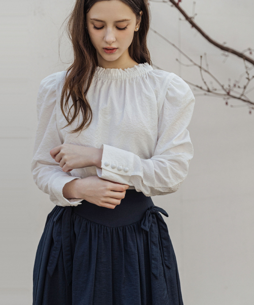 LAUTREDE MIN（ロートルドミン）の「Note Puff White Blouse（シャツ/ブラウス・レディース・ホワイト・FREE）」の2枚目の写真