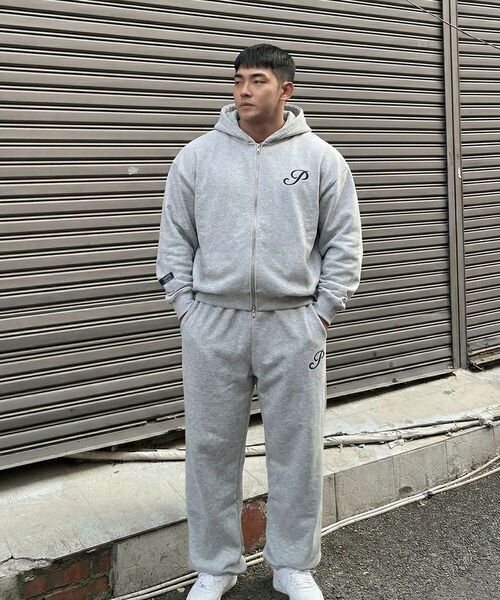 PHERMENON(フェルメノン)の「オーバーサイズクロップスウェット2ウェイフードジップアップ - グレー(ジャージ・メンズ・グレー・1/2/3)」の9枚目の写真
