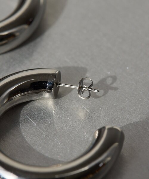 ear PAPILLONNER（イアパピヨネ）の「《金属アレルギー対応/ステンレス》40mmビッグフープピアス（ピアス（両耳用）・レディース・シルバー/ゴールド・FREE）」の5枚目の写真