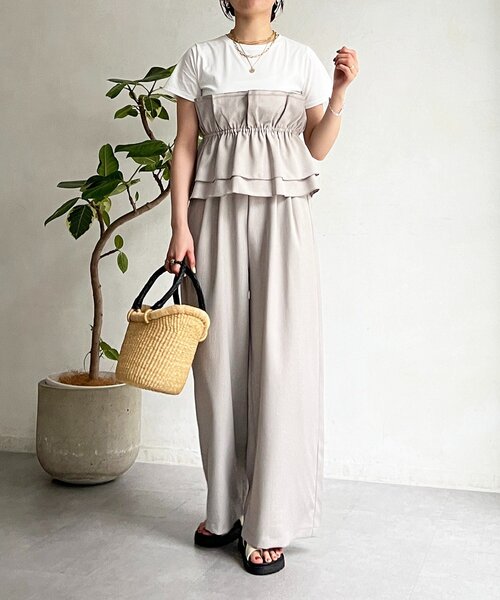 un dix cors(アンディコール)の「フリルセットアップ(つなぎ/オールインワン・レディース・ブラック/ベージュ・FREE)」の2枚目の写真