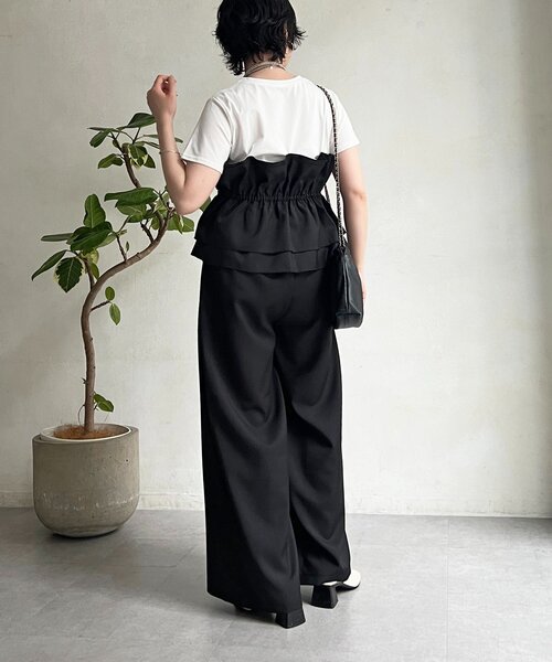 un dix cors(アンディコール)の「フリルセットアップ(つなぎ/オールインワン・レディース・ブラック/ベージュ・FREE)」の8枚目の写真