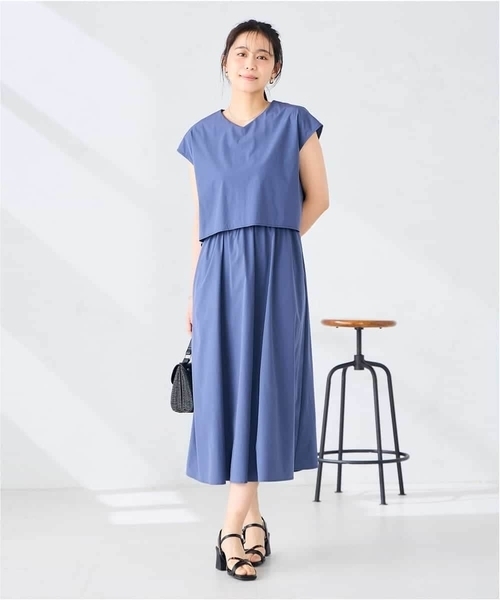 a.v.v(アーヴェヴェ)の「【微撥水】ナイロンドッキングワンピース(ワンピース・レディース・カーキ/ネイビー・38/40)」の2枚目の写真