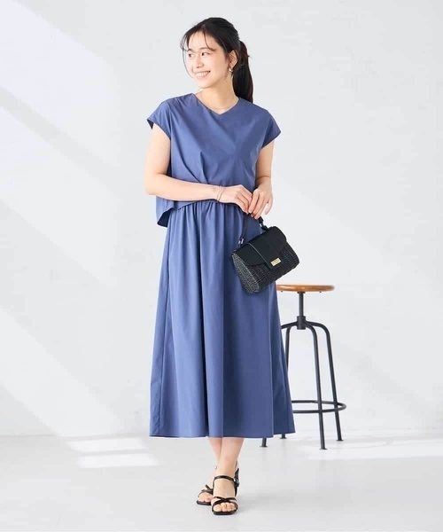 a.v.v(アーヴェヴェ)の「【微撥水】ナイロンドッキングワンピース(ワンピース・レディース・カーキ/ネイビー・38/40)」の13枚目の写真
