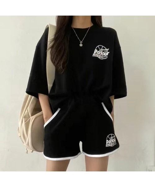 CHEER(チアー)の「スポーティープリントTシャツ×ショートパンツSET(セットアップ・レディース・グレー/ブラック/ライトグレー・M)」の1枚目の写真