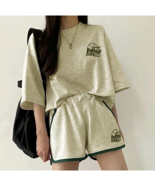 CHEER(チアー)の「スポーティープリントTシャツ×ショートパンツSET(セットアップ・レディース・グレー/ブラック/ライトグレー・M)」の11枚目の写真