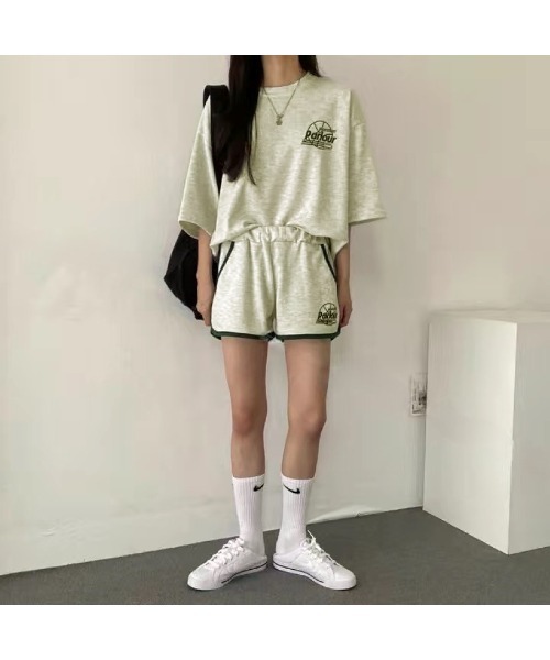 CHEER(チアー)の「スポーティープリントTシャツ×ショートパンツSET(セットアップ・レディース・グレー/ブラック/ライトグレー・M)」の12枚目の写真