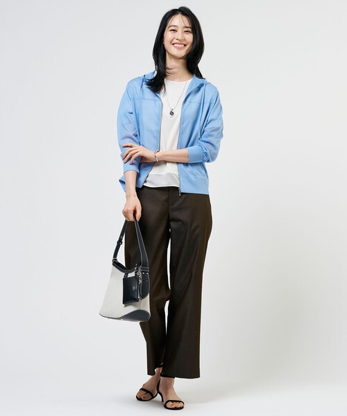 J.PRESS(ジェイプレス)の「【シーンレスに活躍】コットンスムース シアーデザイン カットソー(Tシャツ/カットソー・レディース・ライトグレー系/ライトグリーン系/サックスブルー系/ホワイト系/ネイビー系/ブラウン系・T15/T13)」の11枚目の写真