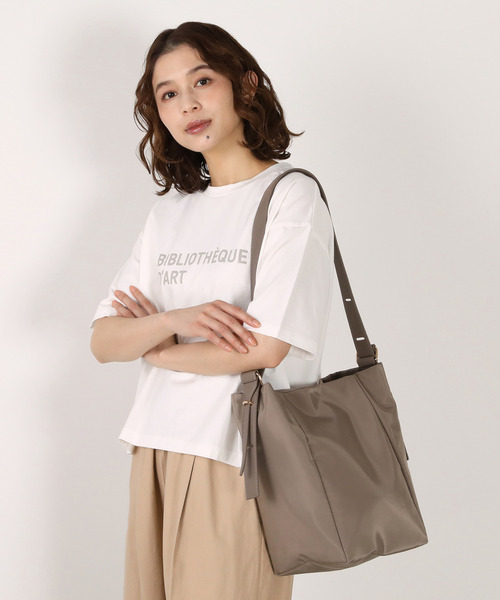 MELROSE claire(メルローズ クレール)の「【スクエアショルダーバッグ】(ショルダーバッグ・レディース・ブラック/グレイッシュベージュ/グレー・FREE)」の6枚目の写真