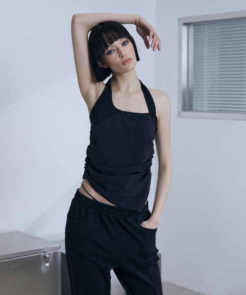 VOONT(ブント)の「Diagonal Panel Halter Sleeveless (BLACK)(Tシャツ/カットソー・レディース・ブラック・SMALL/MEDIUM)」の9枚目の写真