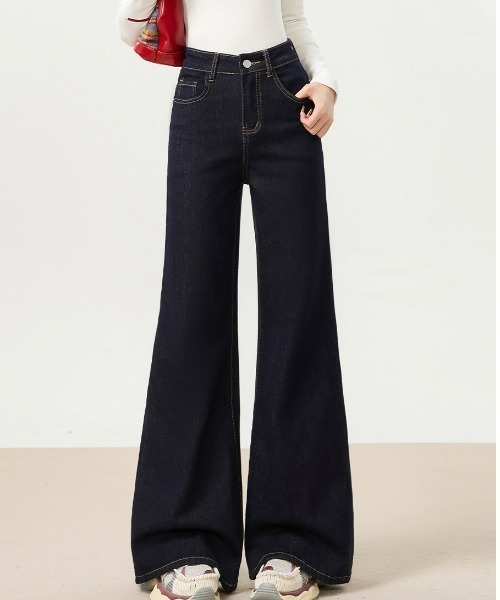 REBALANCE（リバランス）の「フレアデニムパンツ（デニムパンツ・レディース・A/B・SMALL/MEDIUM/LARGE）」の2枚目の写真