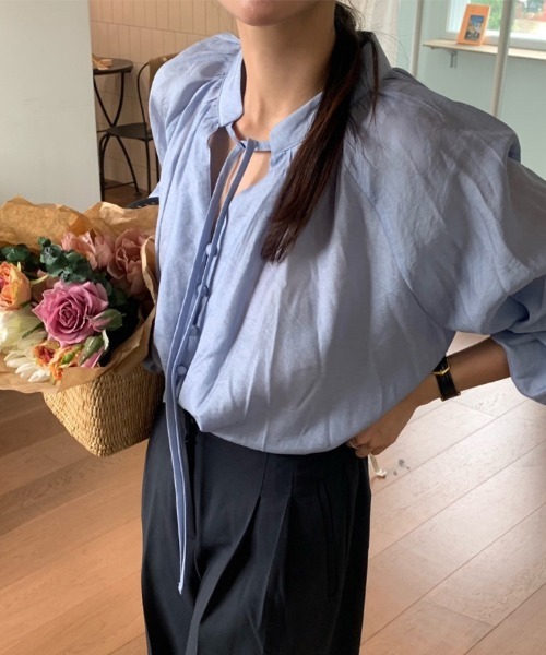 mielu(ミエル)の「パフスリーブシアーリボンブラウス(シャツ/ブラウス・レディース・ホワイト/ブルー・MEDIUM/LARGE)」の9枚目の写真