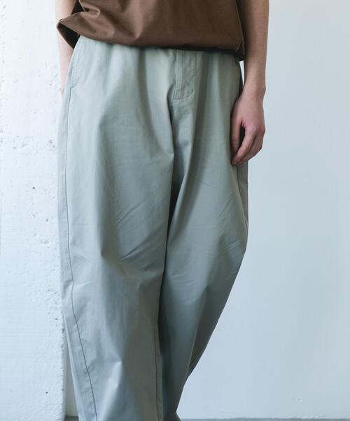 URBAN RESEARCH DOORS(アーバンリサーチドアーズ)の「セミバレルチノトラウザー(その他パンツ・メンズ・ライトグレー/チャコールグレー・MEDIUM/LARGE)」の2枚目の写真