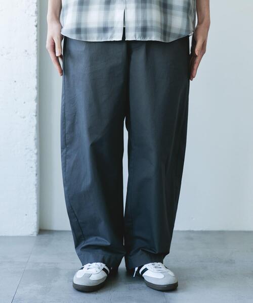 URBAN RESEARCH DOORS(アーバンリサーチドアーズ)の「セミバレルチノトラウザー(その他パンツ・メンズ・ライトグレー/チャコールグレー・MEDIUM/LARGE)」の13枚目の写真