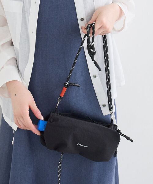 le.coeur blanc（ルクールブラン）の「《WEB限定アイテム》コードストラップボトルサコッシュ（ショルダーバッグ・レディース・キャメル/ブラック・FREE）」の5枚目の写真
