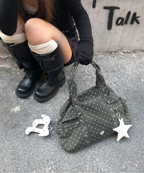 LA VORAGINE(ラ ヴォラジネ)の「水玉 キャンバス トートバッグ 大容量 ショルダーアンダー ハート チャームなし(トートバッグ・レディース・ブラック/グレー・FREE)」の2枚目の写真