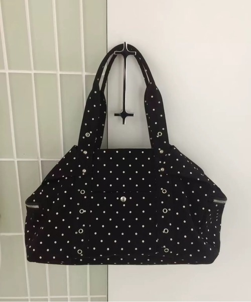 LA VORAGINE(ラ ヴォラジネ)の「水玉 キャンバス トートバッグ 大容量 ショルダーアンダー ハート チャームなし(トートバッグ・レディース・ブラック/グレー・FREE)」の11枚目の写真