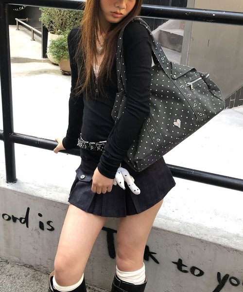 LA VORAGINE(ラ ヴォラジネ)の「水玉 キャンバス トートバッグ 大容量 ショルダーアンダー ハート チャームなし(トートバッグ・レディース・ブラック/グレー・FREE)」の22枚目の写真