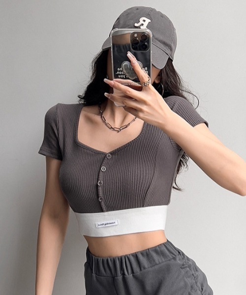 SHEPP(シープ)の「裾ロゴリブフロントボタン半袖カットソー(Tシャツ/カットソー・レディース・ブラック/ホワイト/ライトグレー/ダークグレー/ピンク・F)」の4枚目の写真