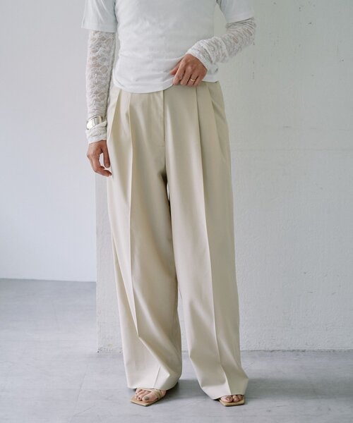 SHENERY(シーナリー)の「【LUALY】アジャストメントタックパンツ(その他パンツ・レディース・グレー/アイボリー・36/38)」の6枚目の写真