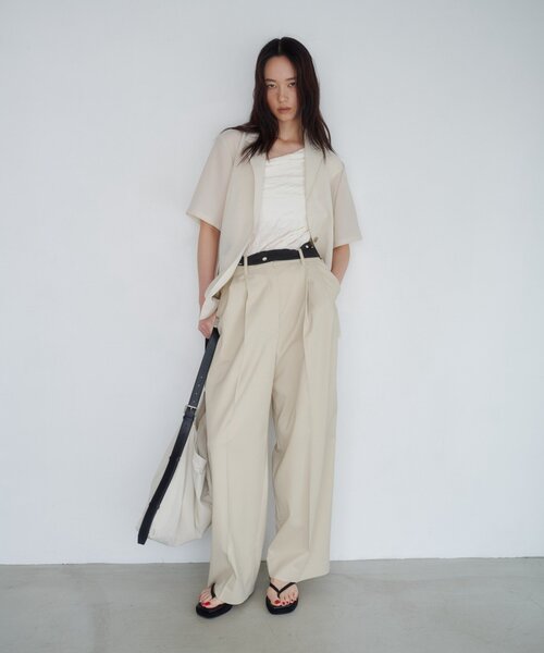 SHENERY(シーナリー)の「【LUALY】アジャストメントタックパンツ(その他パンツ・レディース・グレー/アイボリー・36/38)」の18枚目の写真