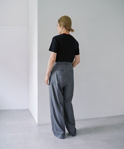 SHENERY(シーナリー)の「【LUALY】アジャストメントタックパンツ(その他パンツ・レディース・グレー/アイボリー・36/38)」の4枚目の写真