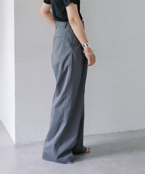 SHENERY(シーナリー)の「【LUALY】アジャストメントタックパンツ(その他パンツ・レディース・グレー/アイボリー・36/38)」の7枚目の写真