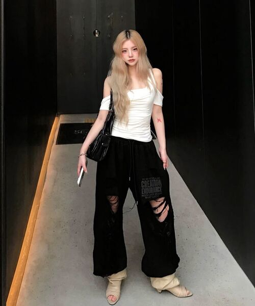 ROCKCAKE（ロックケーキ）の「Creation Damage Jogger - Black（スウェットパンツ・レディース・その他・X-SMALL/SMALL）」の8枚目の写真