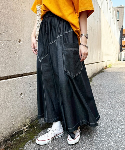 DOUBLE NAME(ダブルネーム)の「接触冷感デニム クロスカットドレープスカート(デニムスカート・レディース・ブラック系その他/ネイビー・FREE)」の2枚目の写真