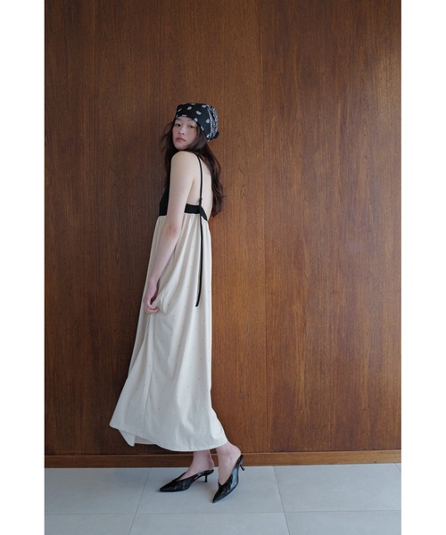 TRUNC(トランクエイティーエイト)の「Open-Back Dot Print Dress/ オープンバックドットプリントドレス(ワンピース・レディース・ブラック/ベージュ・FREE)」の2枚目の写真