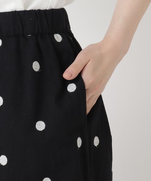 one'sterrace（ワンズテラス）の「【リンネル7月号掲載】綿麻ドット刺繍 コクーンパンツ（その他パンツ・レディース・ネイビー系5/ブラック系8/グレー系その他7・02）」の13枚目の写真