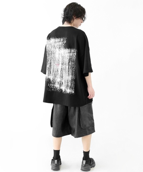 minsobi(ミンソビ)の「ハンドペイント風 ブラシタッチ スーパービッグTシャツ(ユニセックス)(Tシャツ/カットソー・メンズ・ホワイト/ブラック・FREE)」の20枚目の写真