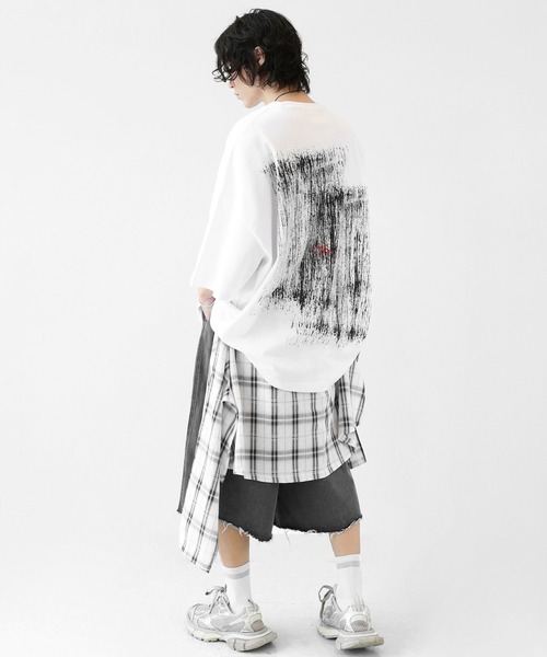 minsobi(ミンソビ)の「ハンドペイント風 ブラシタッチ スーパービッグTシャツ(ユニセックス)(Tシャツ/カットソー・メンズ・ホワイト/ブラック・FREE)」の18枚目の写真