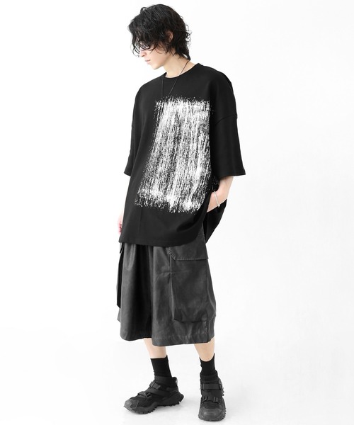 minsobi(ミンソビ)の「ハンドペイント風 ブラシタッチ スーパービッグTシャツ(ユニセックス)(Tシャツ/カットソー・メンズ・ホワイト/ブラック・FREE)」の21枚目の写真