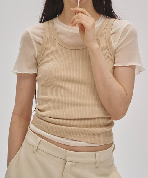 TODAYFUL（トゥデイフル）の「[TODAYFUL/トゥデイフル]Useful Seamless Rib Tanktop（タンクトップ・レディース・ライトベージュ/レッド・FREE）」の2枚目の写真