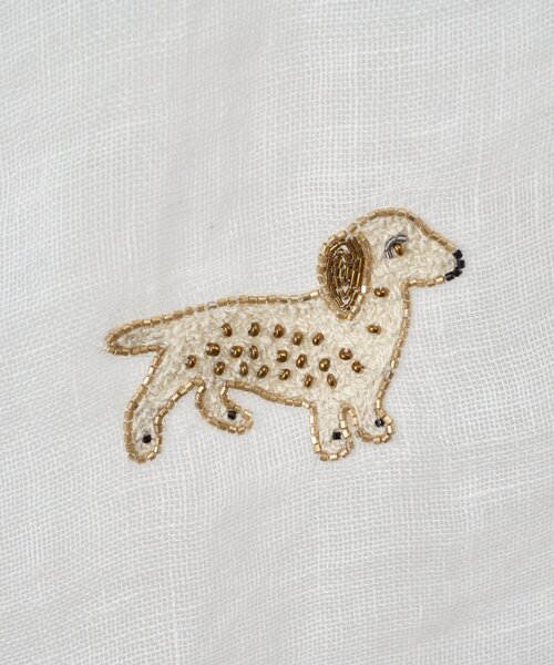 BEARDSLEY(ビアズリー)の「犬の刺繍ストール《CITRUS》(ストール/ショール・レディース・ホワイト・FREE)」の2枚目の写真