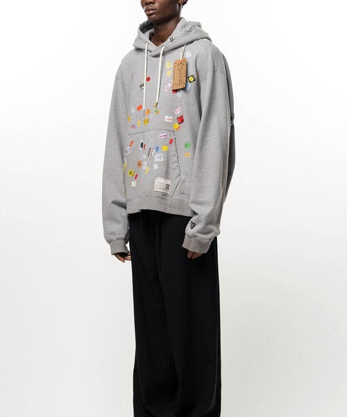 Maison MIHARA YASUHIRO(メゾンミハラヤスヒロ)の「Price Tag Sticker Printed Hoodie(パーカー・メンズ・ブラック・44)」の9枚目の写真