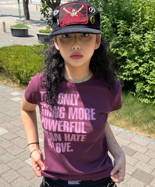 DAMISH(ダミシュ)の「シルケットコットンレタリングスリムTシャツ_パープル(Tシャツ/カットソー・レディース・パープル・OS)」の1枚目の写真