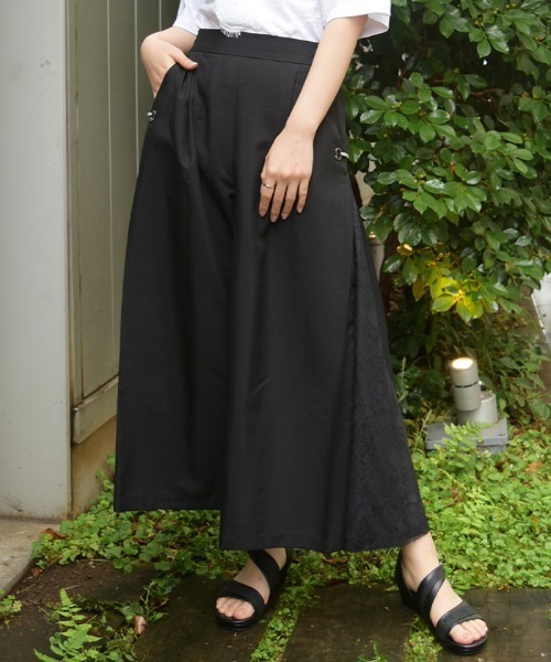 axes femme(アクシーズファム)の「接触冷感レース切替ワイドパンツ(その他パンツ・レディース・グレー/ブラック/レッド・FREE)」の2枚目の写真