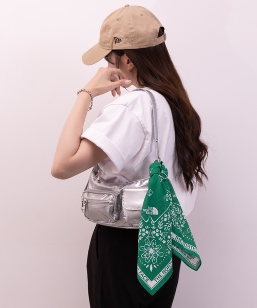 THE NORTH FACE(ザノースフェイス)の「THE NORTH FACE(ザ・ノースフェイス)/BANDANA_PAISLEY_80'S/PINE CONE(バンダナ/スカーフ・レディース・ネイビー/ライトブルー/ライトグリーン/カーキ/グリーン/ピンク/ダークブラウン・FREE)」の10枚目の写真